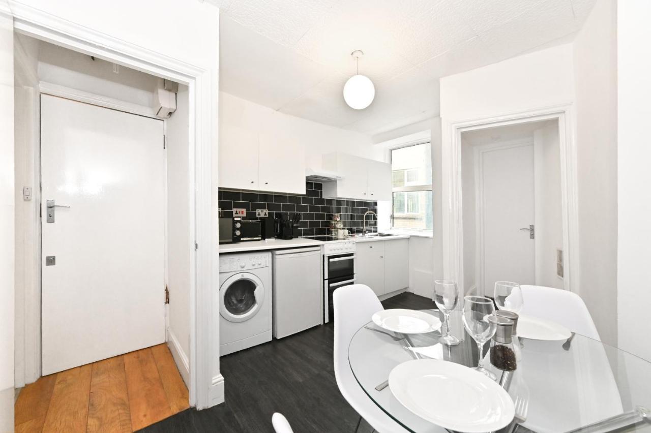 Covent Garden & Soho, Cosy & Cool, Spacious Apartment Londra Esterno foto